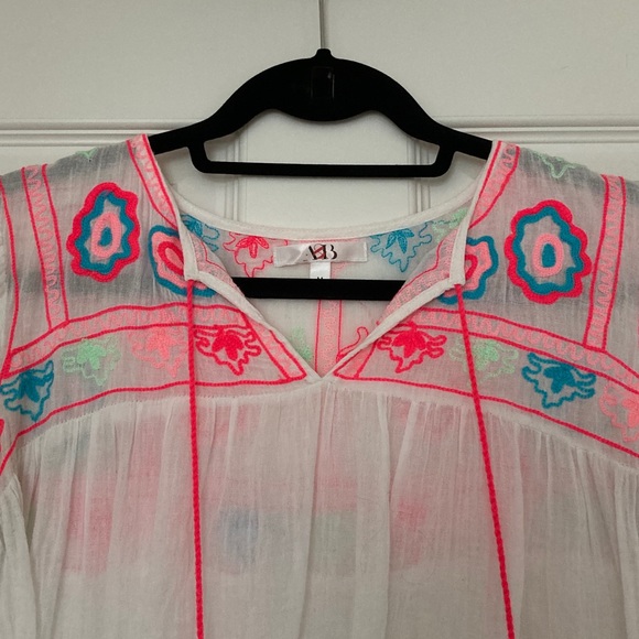 Embroidered Top - Picture 5 of 6